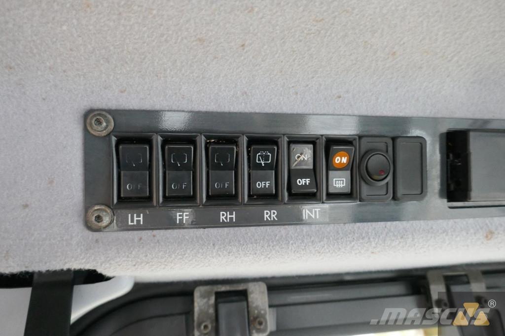 Komatsu D85PX-15 Pásové dozery