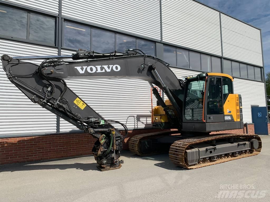 Volvo ECR235EL Pásová rýpadla
