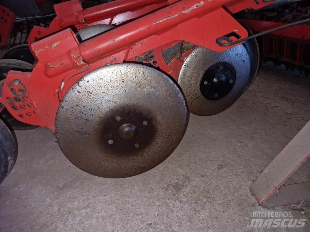 Kuhn HR4003D Kombinované secí stroje