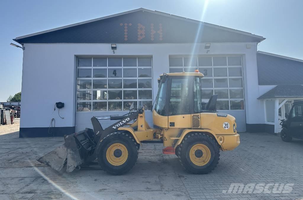 Volvo L 30 G Kolové nakladače