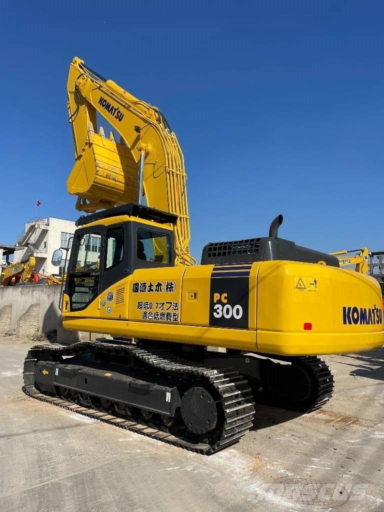 Komatsu PC 300-7 Pásová rýpadla