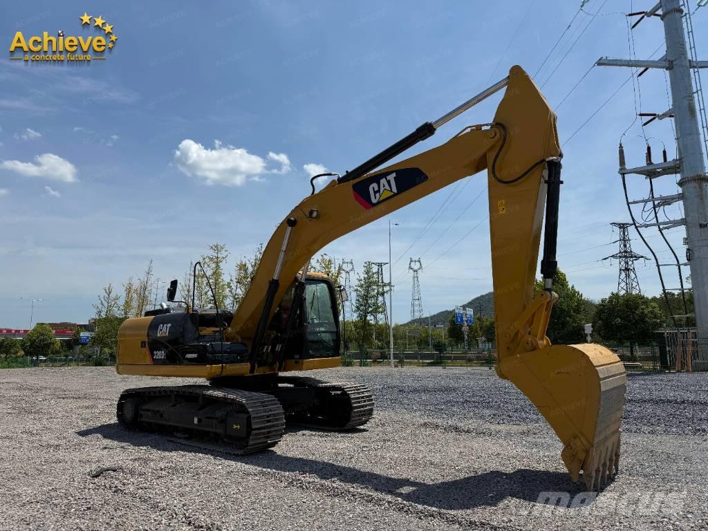 CAT 320 D2 Pásová rýpadla