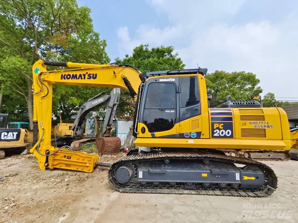 Komatsu PC 200-8 Pásová rýpadla
