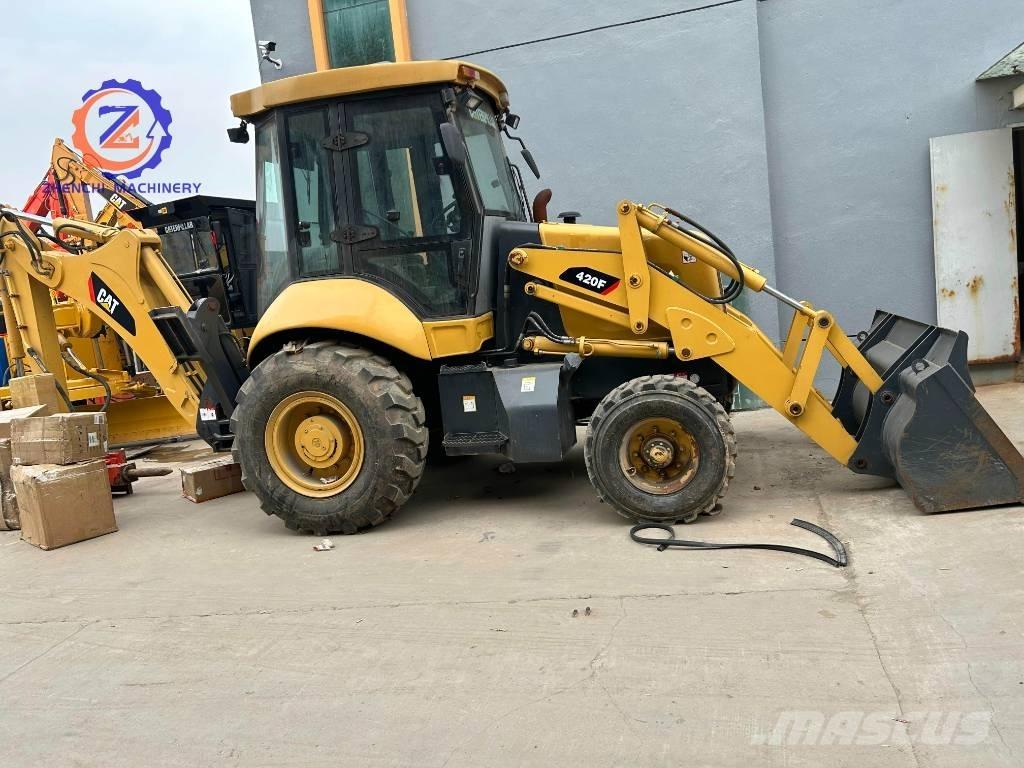 CAT 420 F Rýpadlo-nakladače