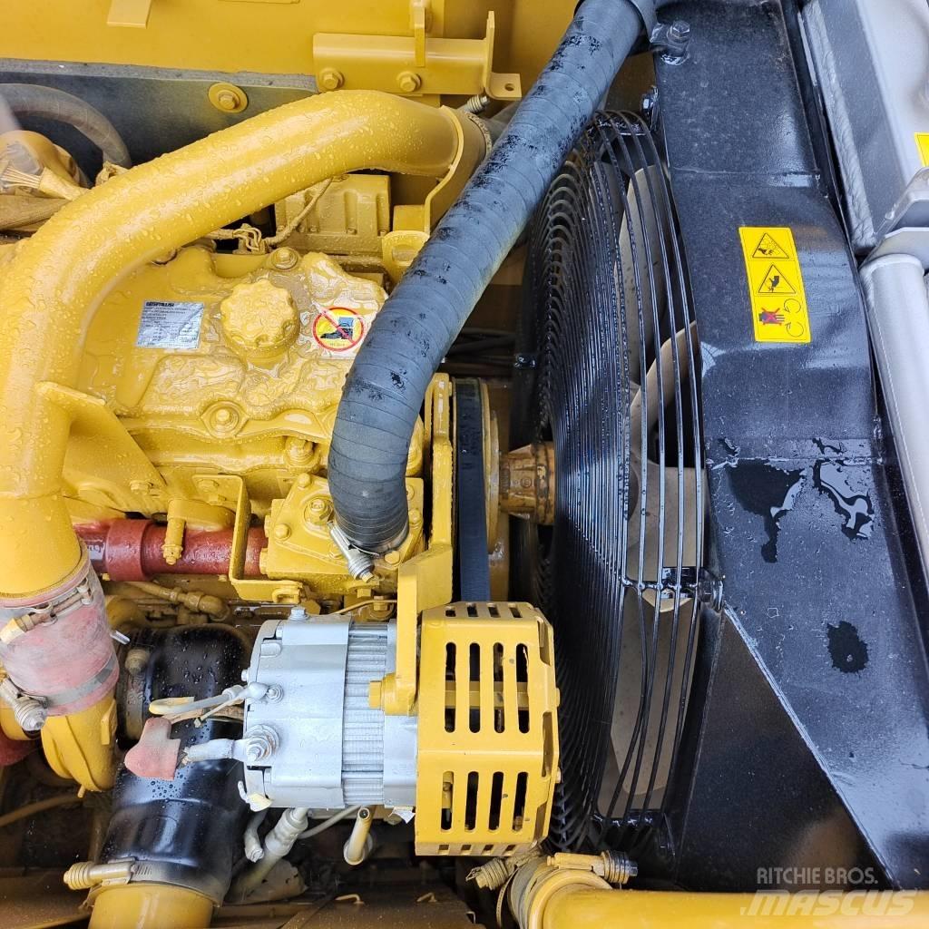 CAT 320 D Pásová rýpadla