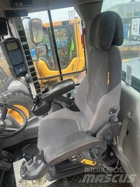 Volvo L180H Kolové nakladače