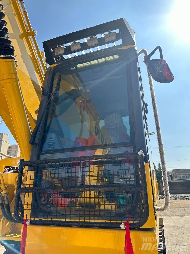 Komatsu PC 220-7 Pásová rýpadla