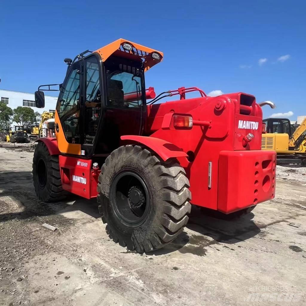 Manitou TL1040 Teleskopické manipulátory