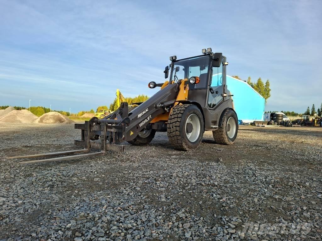 Mecalac AX850-HL Kolové nakladače