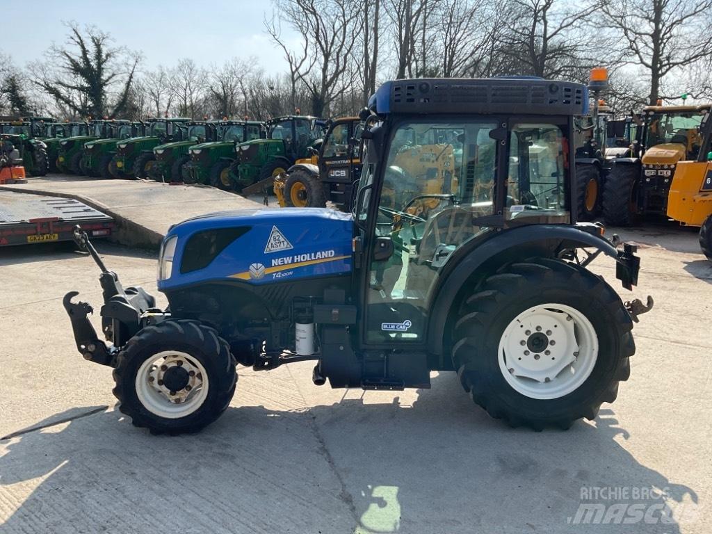 New Holland T 4.100 Traktory