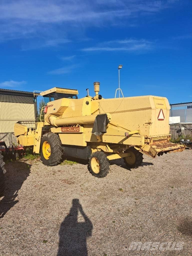 New Holland 8030 H Sklízecí mlátičky