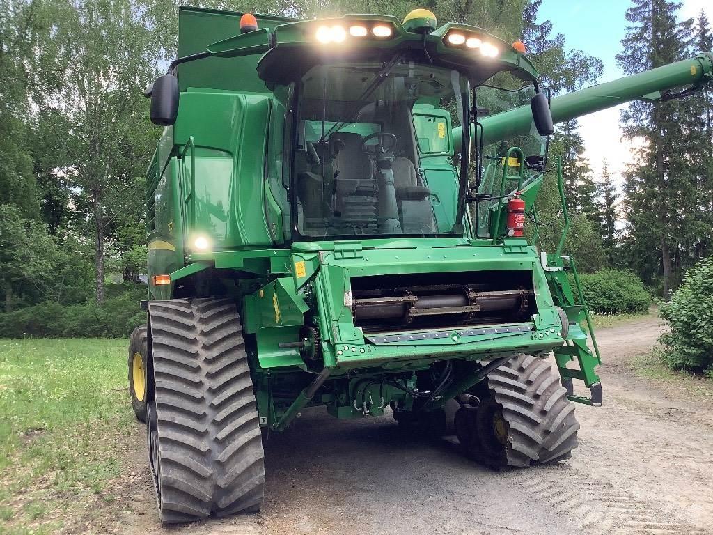John Deere T 670 Sklízecí mlátičky
