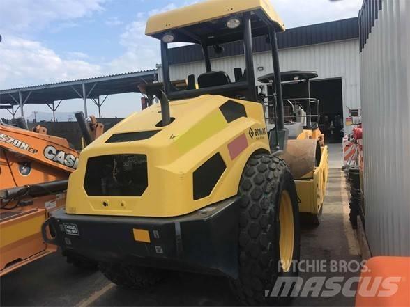 Bomag BW177D-5 Tahačové válce