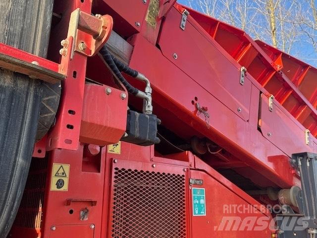 Terex Finlay 883+ Třídiče