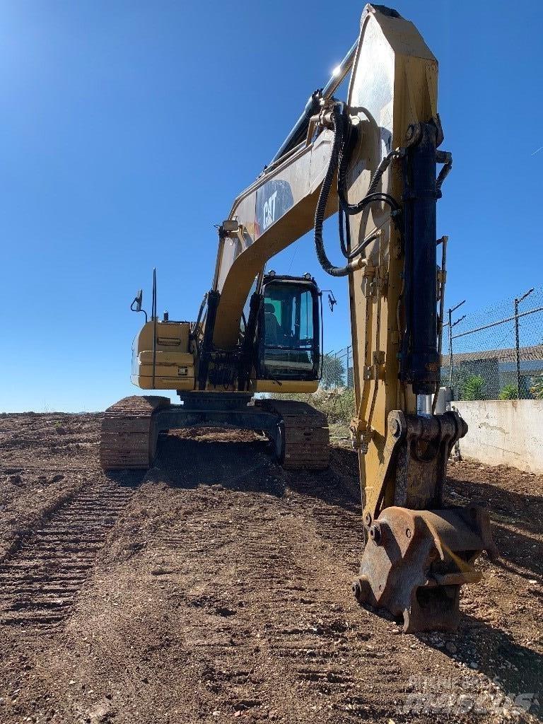 CAT 320 D L Pásová rýpadla