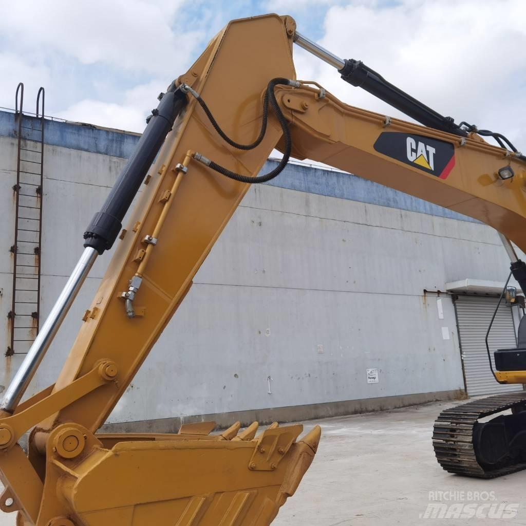 CAT 325D Pásová rýpadla