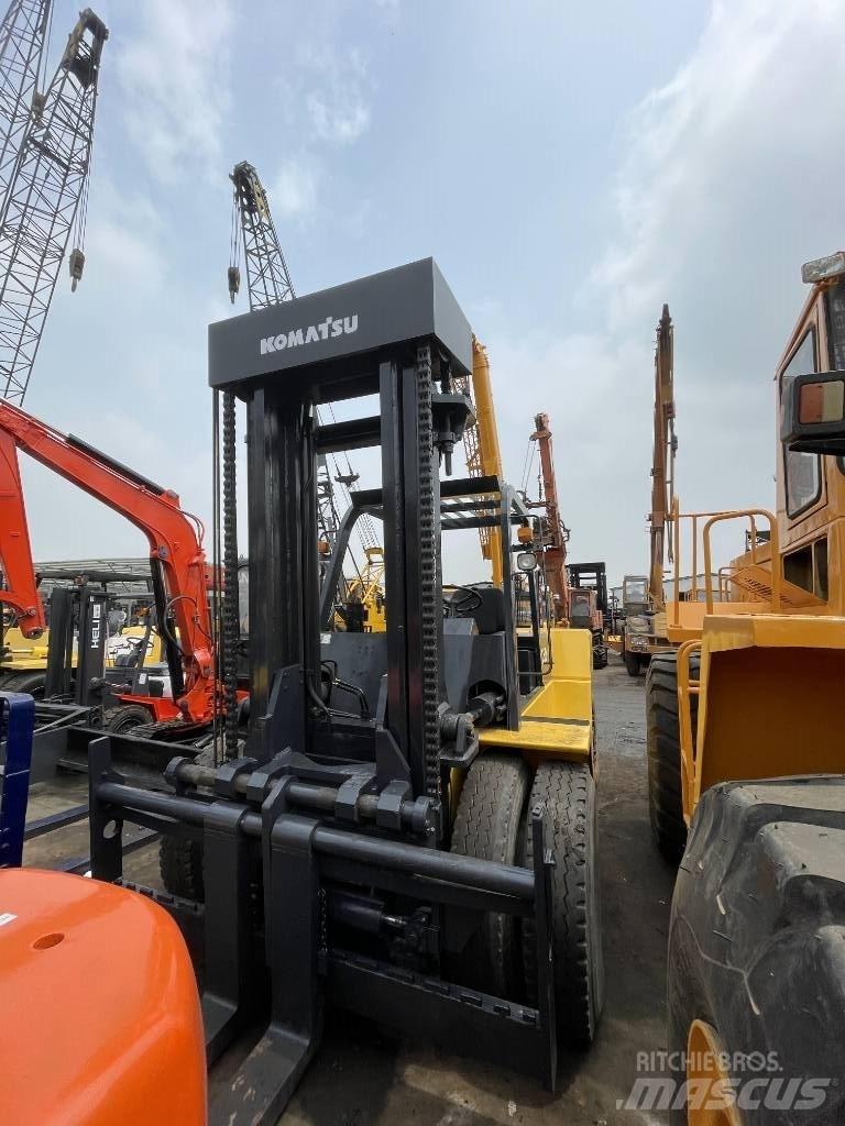 Komatsu 15 ton Dieselové vozíky