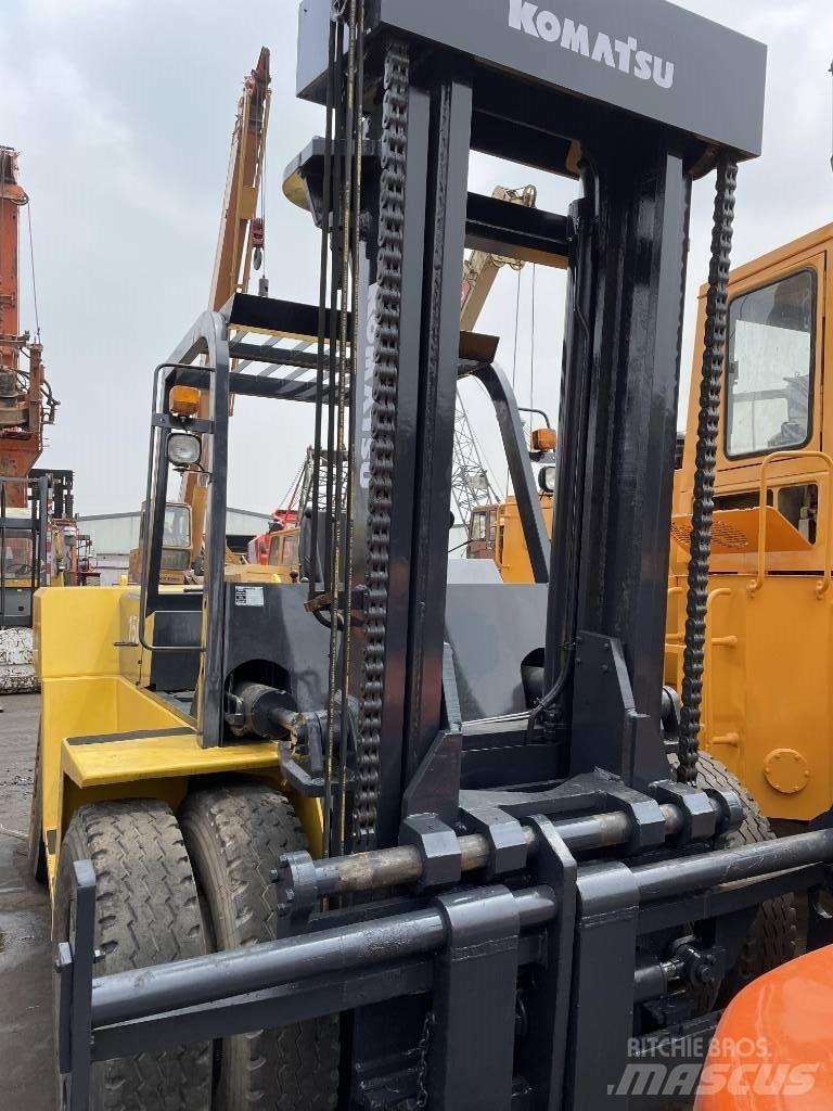 Komatsu 15 ton Dieselové vozíky