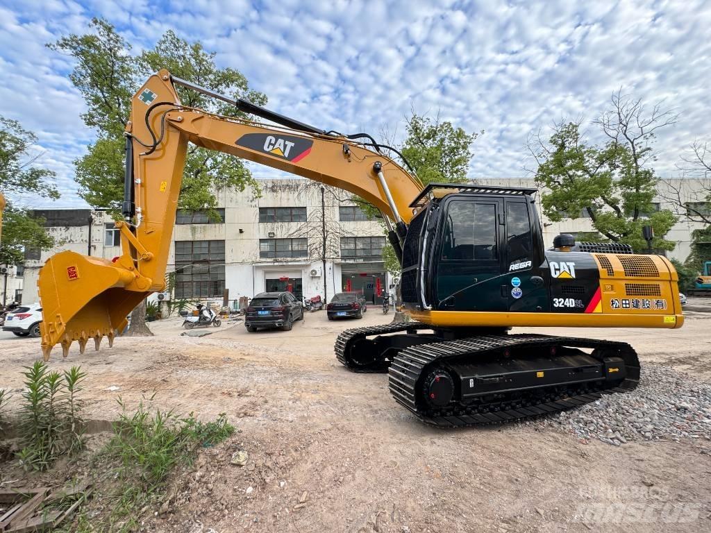 CAT 324 D L Pásová rýpadla