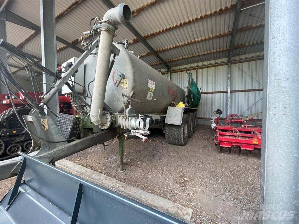 Fliegl PFW 20000 Kalové cisterny