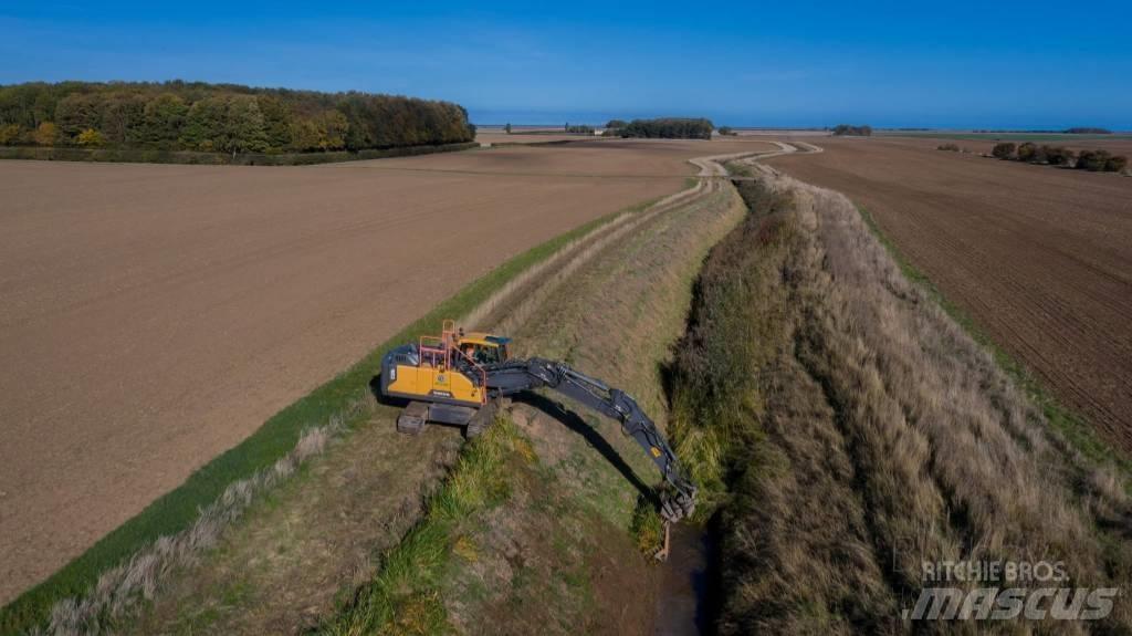 Volvo EC 220 EL Pásová rýpadla