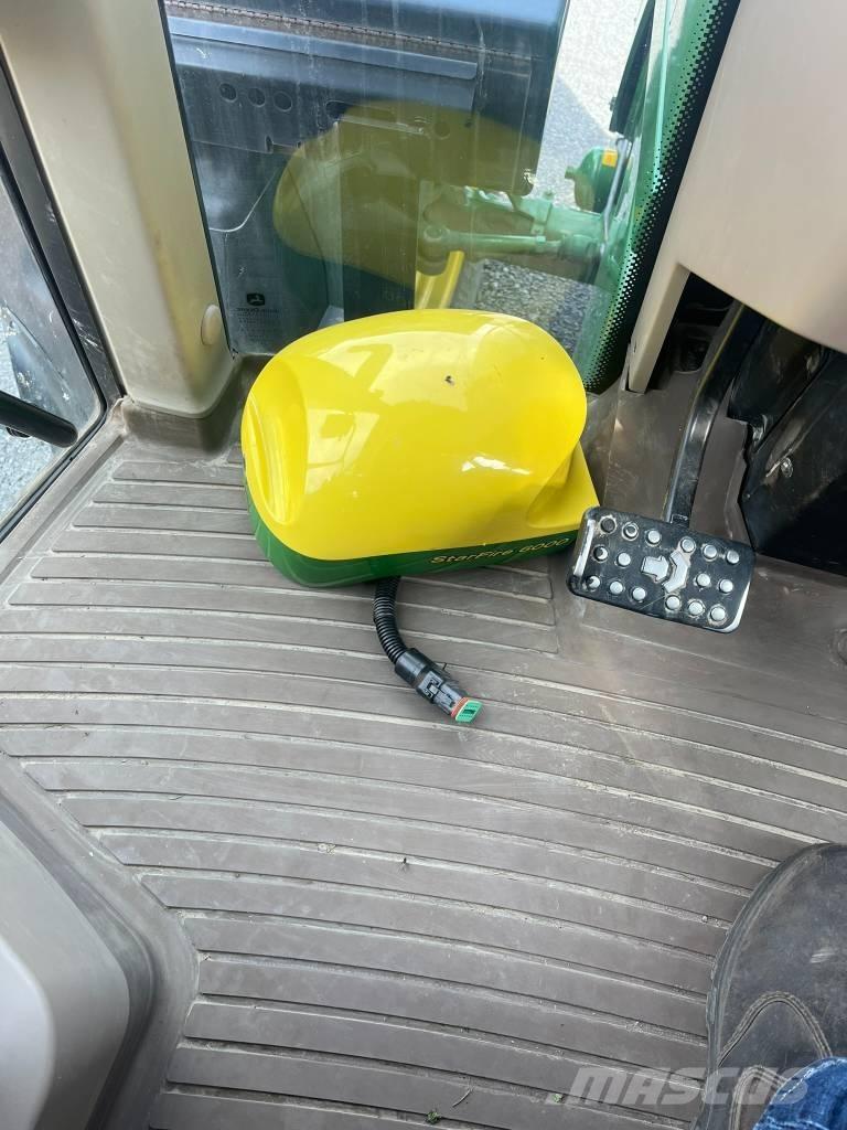 John Deere 6195 M Traktory