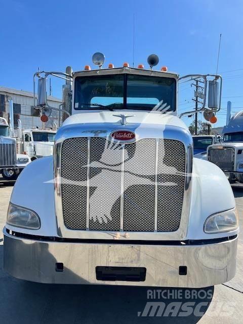 Peterbilt 384 Tahače