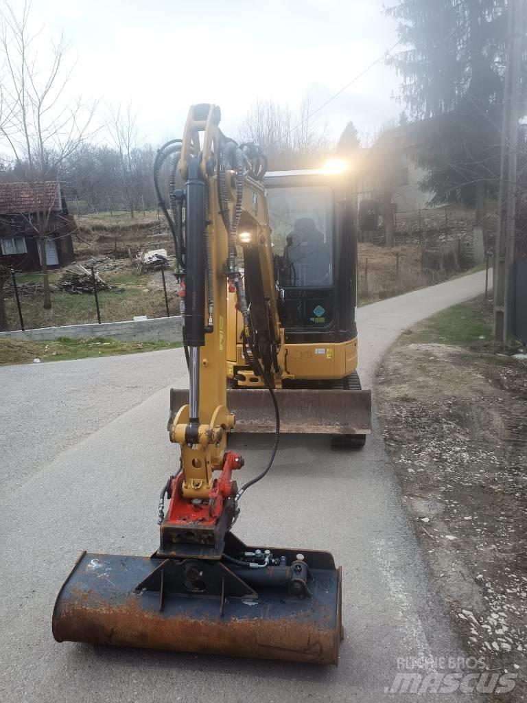CAT 303 E CR Pásová rýpadla