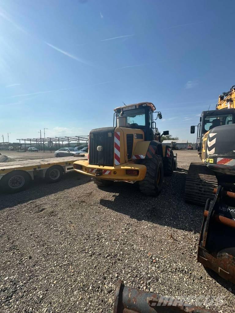 JCB 436 HT Kolové nakladače
