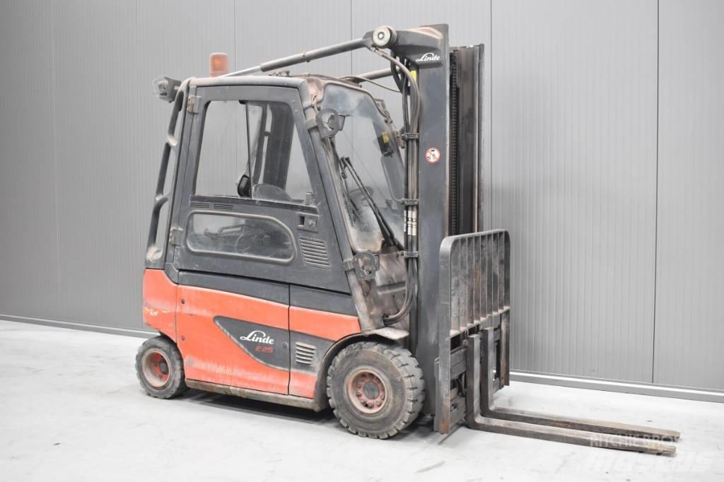 Linde E 25 Akumulátorové vozíky