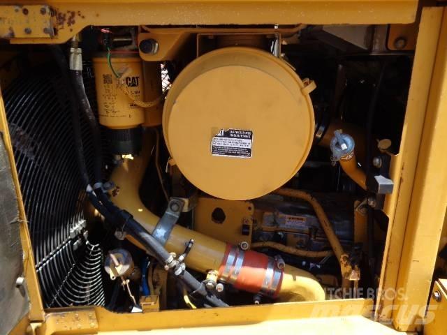 CAT D 6 R II Pásové dozery