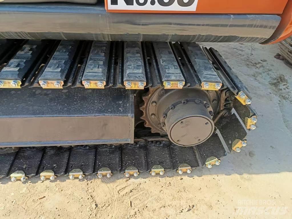 Hitachi ZX 70 Midi rýpadla 7t - 12t
