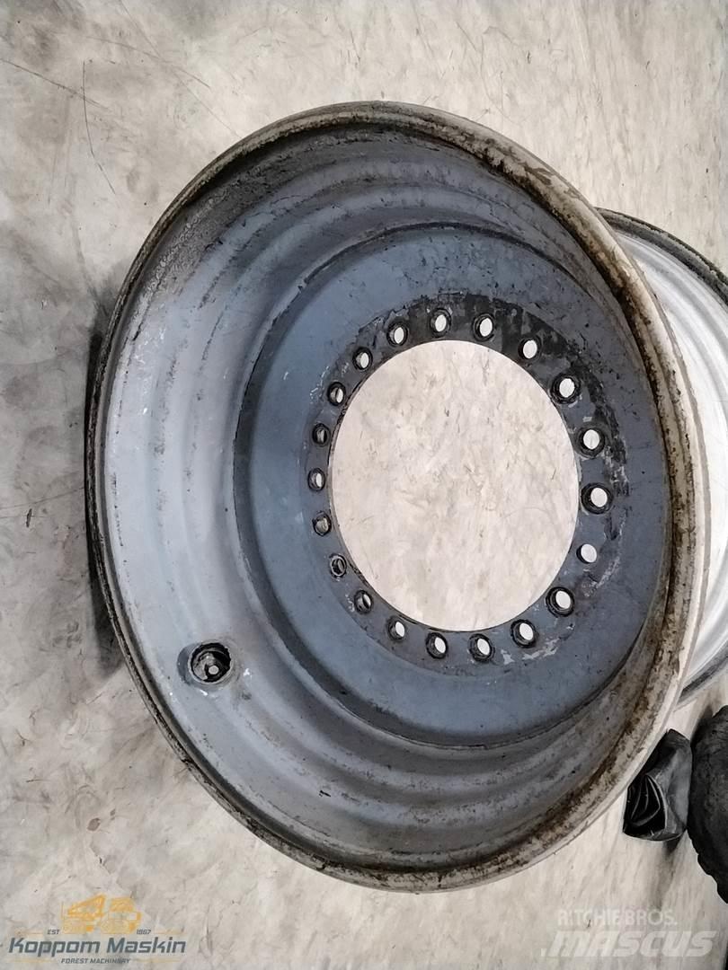 Valmet 941 20x34 Pneumatiky, kola a ráfky