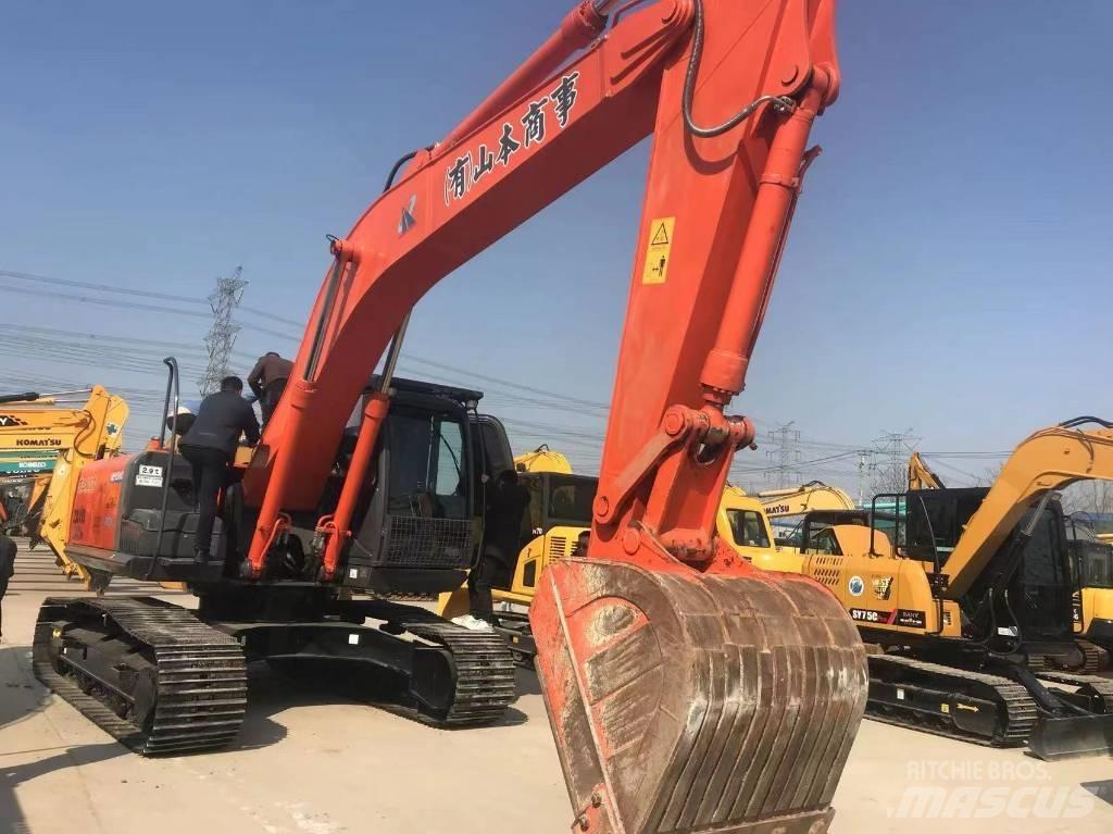 Hitachi 240-3 Pásová rýpadla