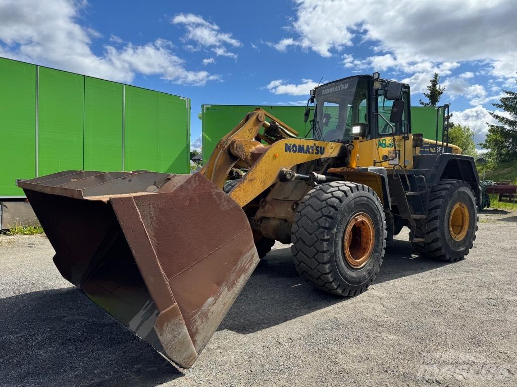 Komatsu WA 380 Kolové nakladače