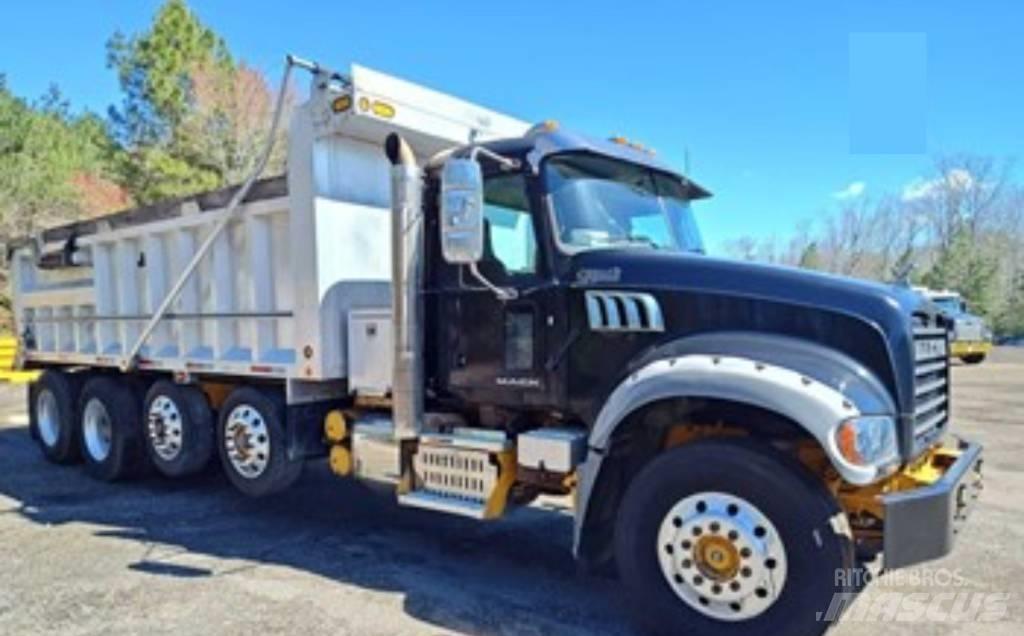 Mack GU 713 Sklápěče