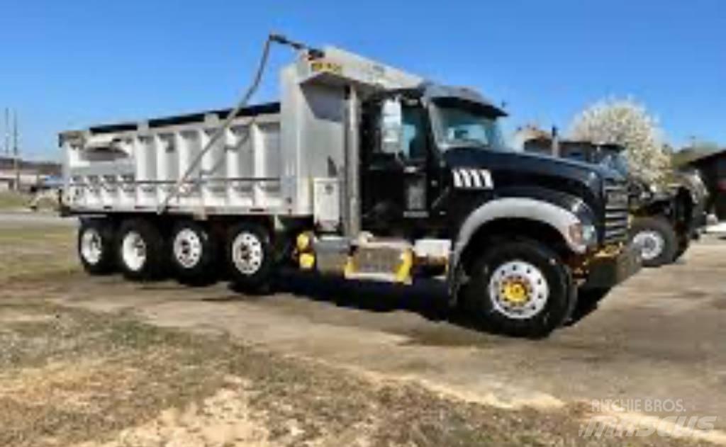 Mack GU 713 Sklápěče