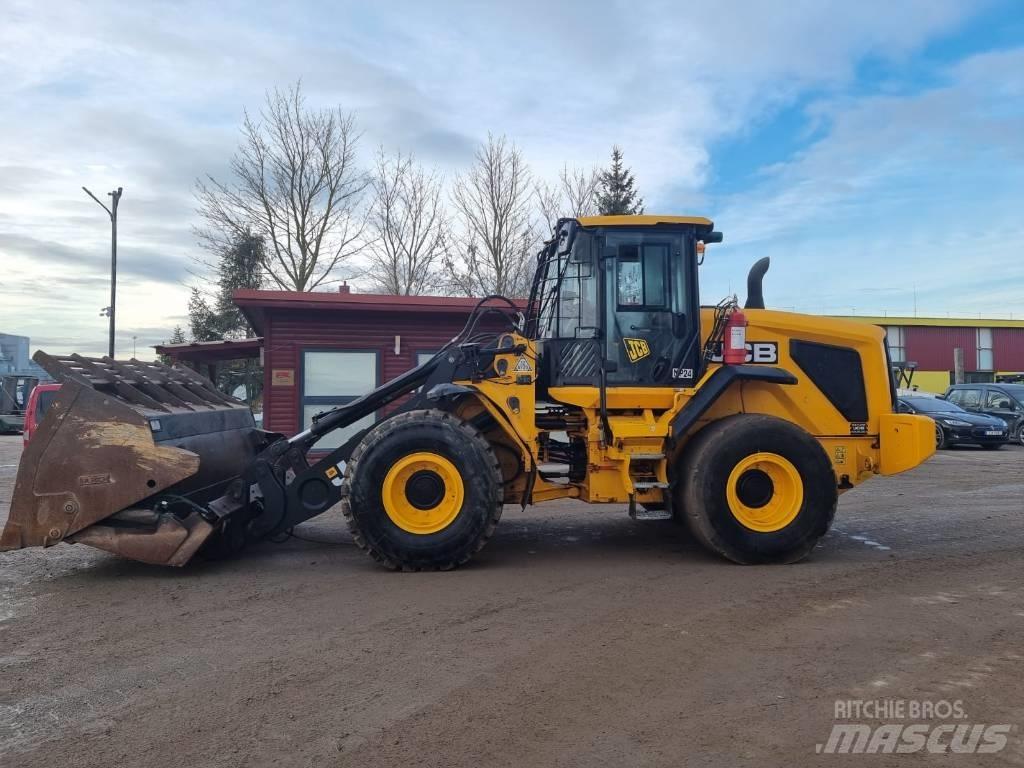 JCB 437 Hi-Tip Kolové nakladače