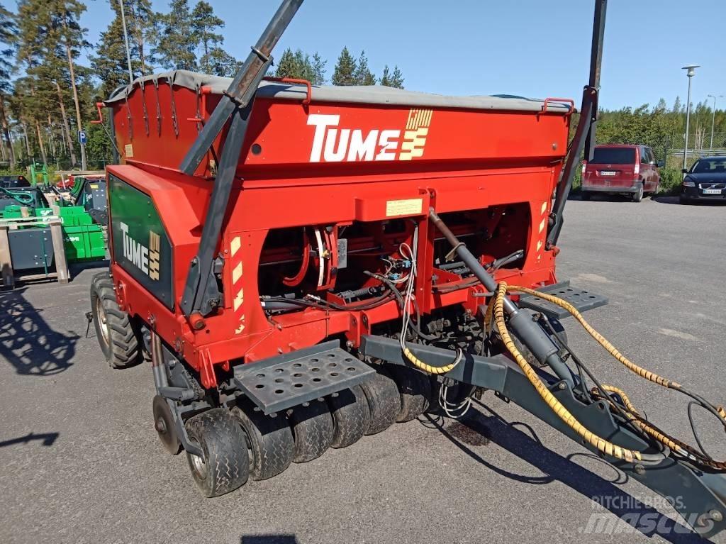 Tume Novacombi3000 Kombinované secí stroje