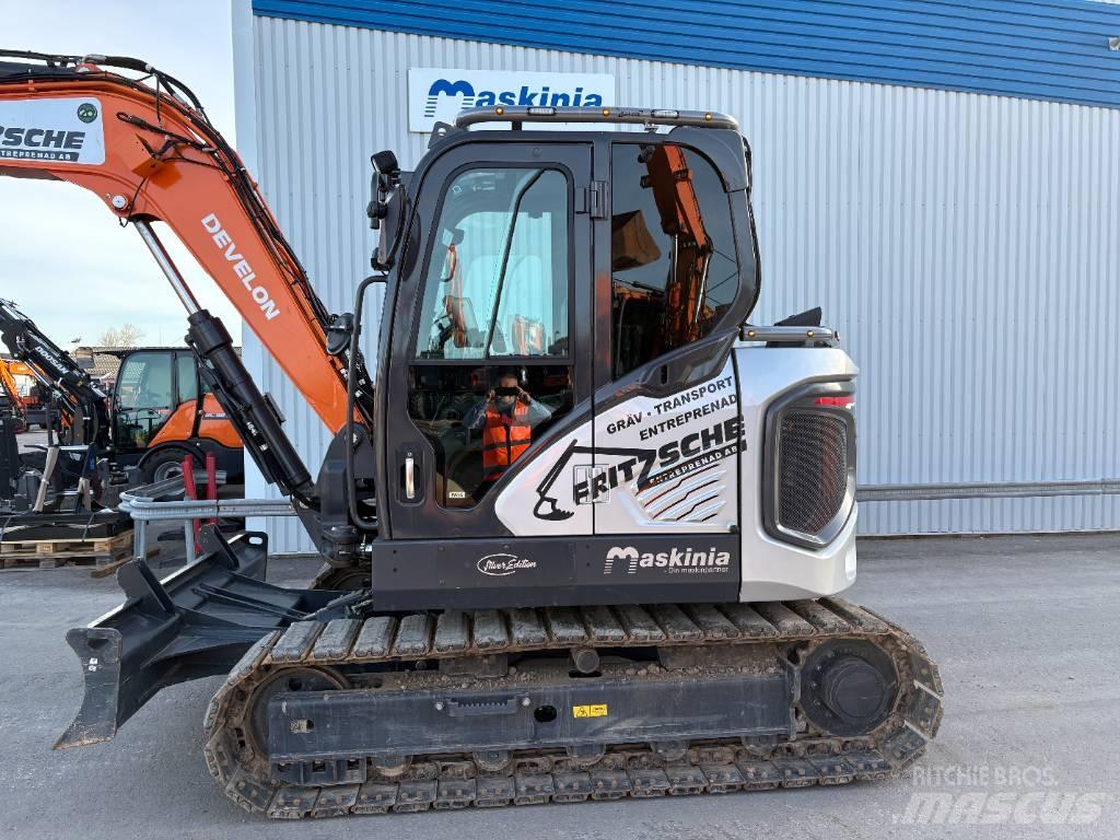 Develon DX 85 R-7 Midi rýpadla 7t - 12t