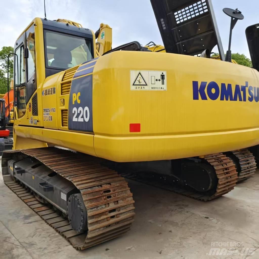 Komatsu PC 220-8 Pásová rýpadla