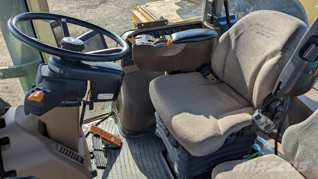 John Deere 8530 Traktory