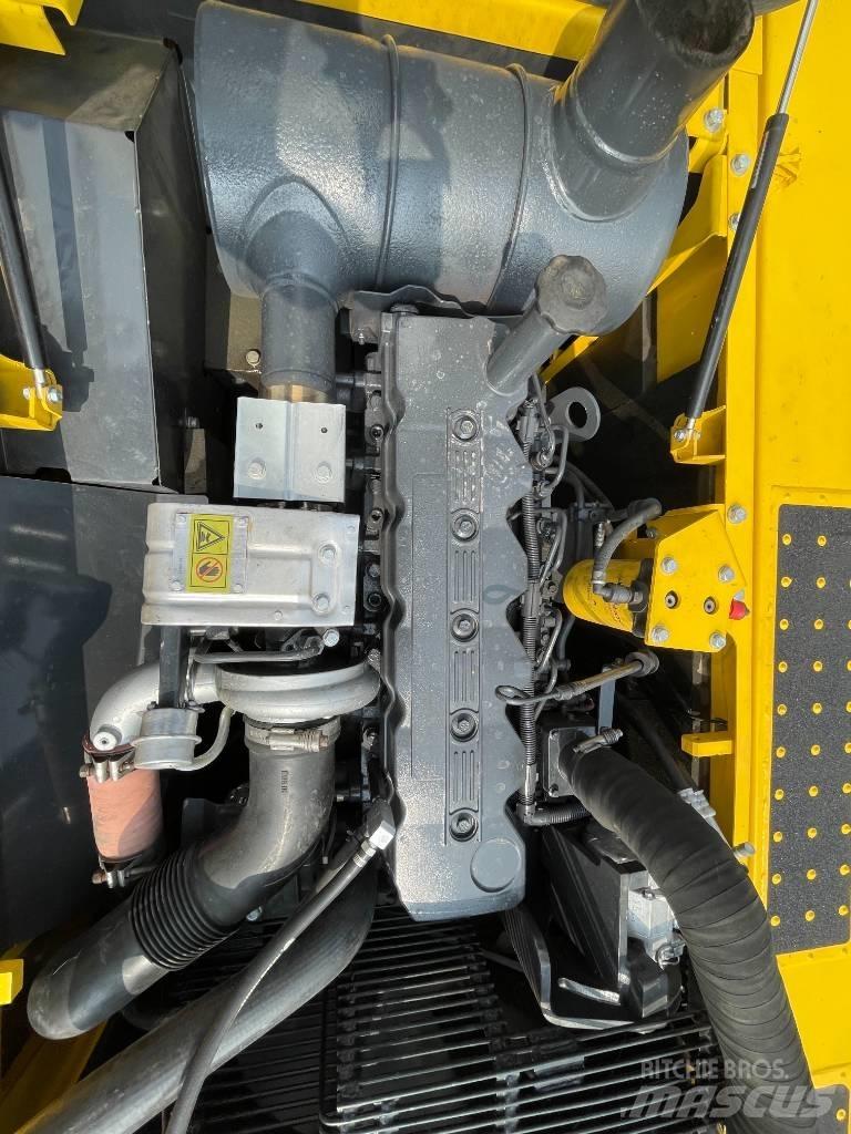 Komatsu PC 220 Pásová rýpadla