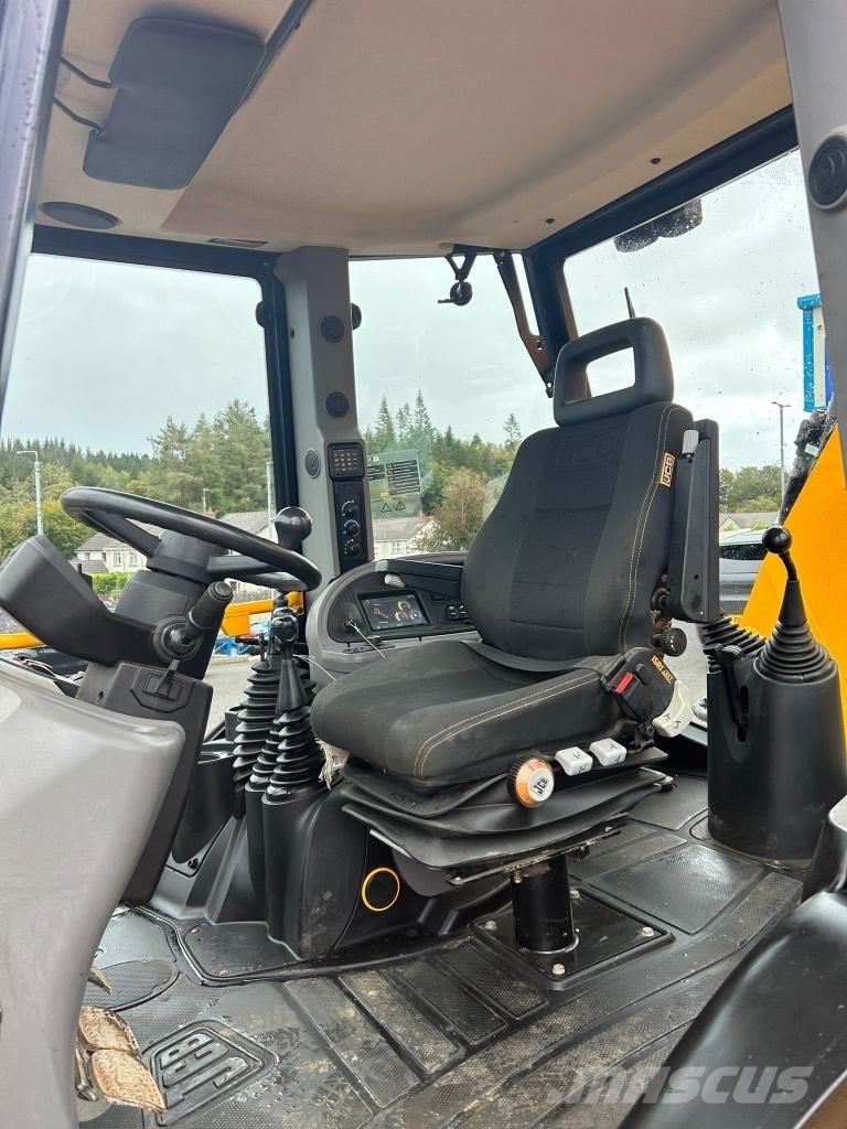 JCB 3CX 81kW / 108 BHP Rýpadlo-nakladače