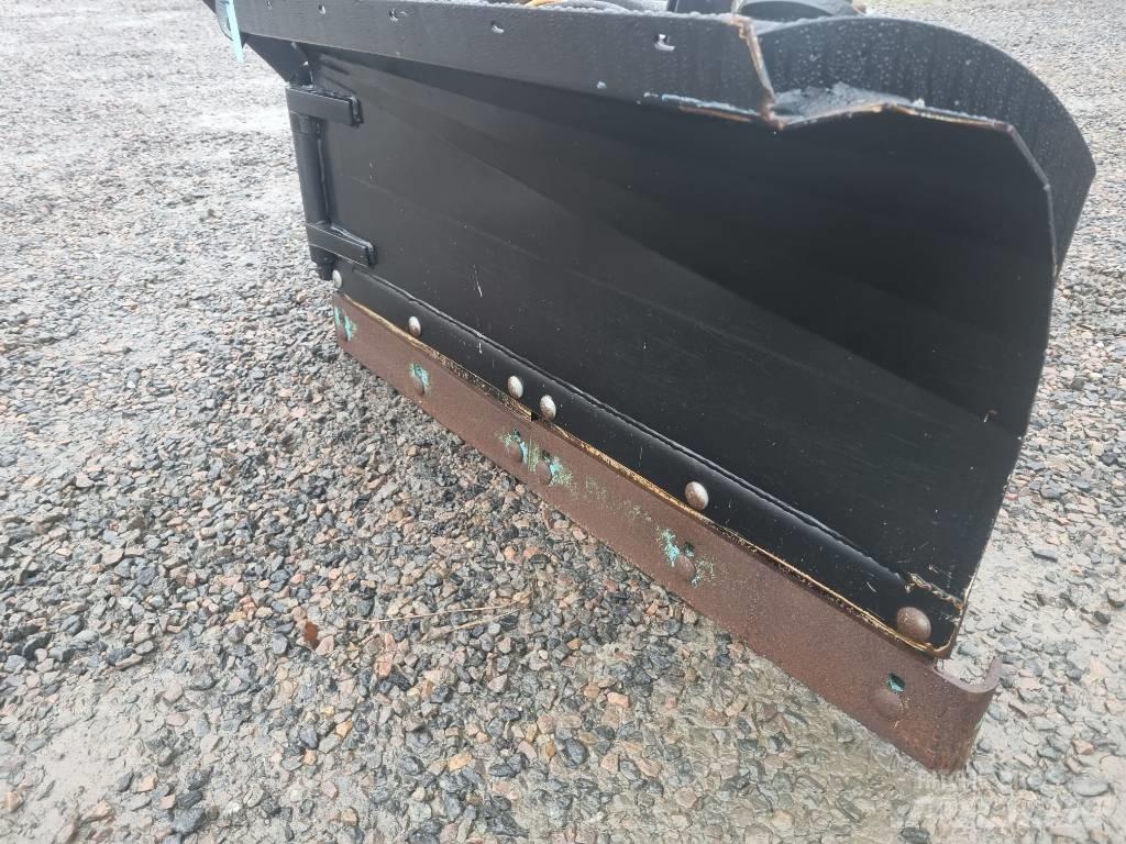 SE Equipment  Vikplog Pluhy