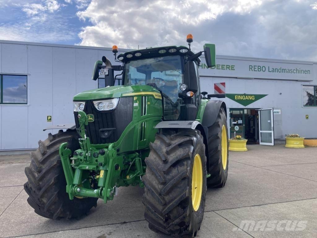 John Deere 6R250 Traktory