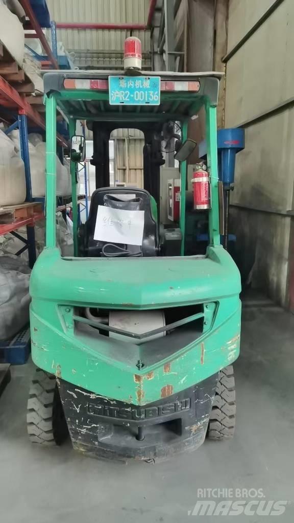 Mitsubishi FD 25 Dieselové vozíky