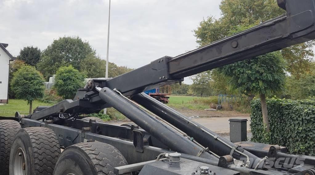 Pronar T386 Hákové přívěsy