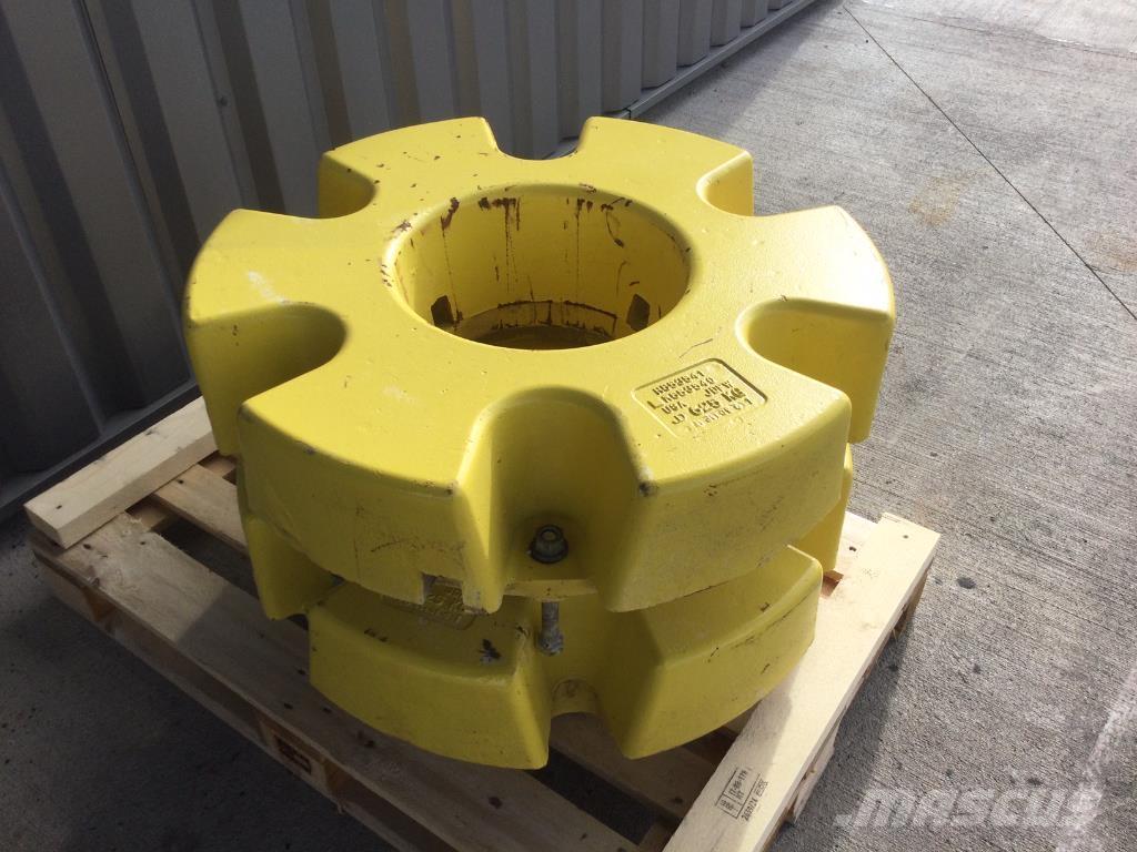 John Deere 8370R Traktory