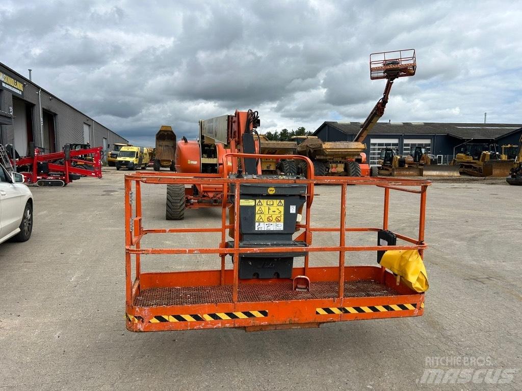 JLG 860 SJ Teleskopické plošiny